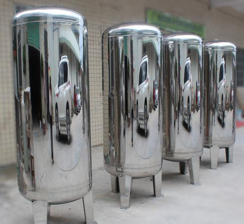 不銹鋼多介質(zhì)過(guò)濾器布水器需要清洗嗎？